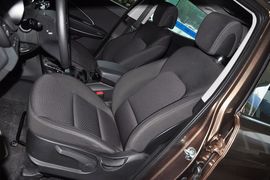 2013款现代全新胜达2.4GL自动四驱舒适型