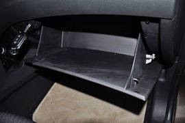 2013款现代全新胜达2.4GL自动四驱舒适型