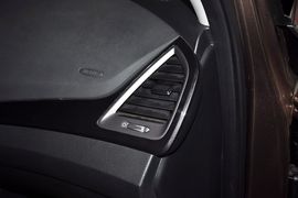 2013款现代全新胜达2.4GL自动四驱舒适型