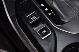 2013款现代全新胜达2.4GL自动四驱舒适型