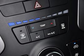 2013款现代全新胜达2.4GL自动四驱舒适型