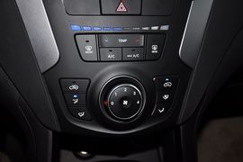 2013款现代全新胜达2.4GL自动四驱舒适型