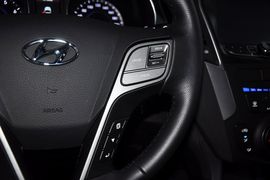 2013款现代全新胜达2.4GL自动四驱舒适型