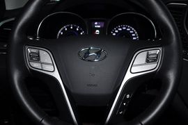 2013款现代全新胜达2.4GL自动四驱舒适型