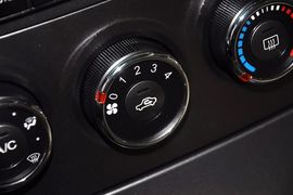 2012款比亚迪L3