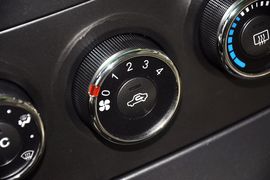 2013款比亚迪L3