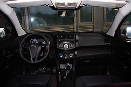 2013款华泰宝利格对比江淮瑞风S5/陆风X5