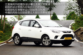 2013款华泰宝利格对比江淮瑞风S5/陆风X5