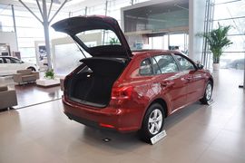 2013款大众朗行1.6L手动风尚型