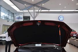 2013款大众朗行1.6L手动风尚型