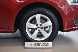 2013款大众朗行1.6L手动风尚型
