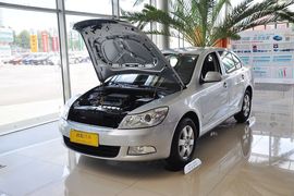 2013款斯柯达明锐1.6L自动逸致版