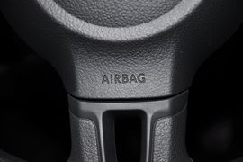 2013款大众全新桑塔纳1.4L手动舒适版