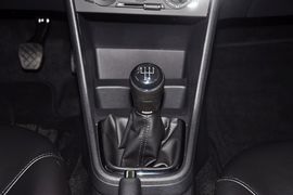 2013款大众全新桑塔纳1.4L手动舒适版