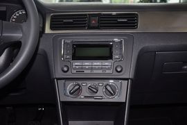 2013款大众全新桑塔纳1.4L手动舒适版