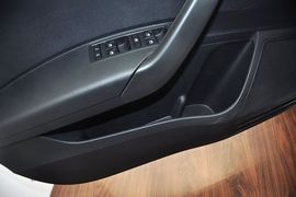 2013款大众全新桑塔纳1.6L手动风尚版