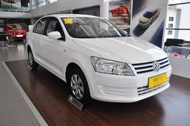 2013款大众全新桑塔纳1.6L手动风尚版