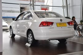 2013款大众全新桑塔纳1.6L手动风尚版