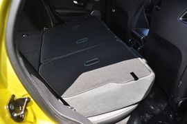 2013款路虎揽胜极光2.0T熠动限量版