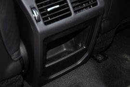 2013款路虎揽胜极光2.0T熠动限量版