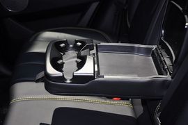 2013款路虎揽胜极光2.0T熠动限量版