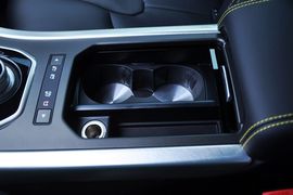 2013款路虎揽胜极光2.0T熠动限量版