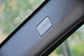 2013款路虎揽胜极光2.0T熠动限量版
