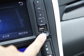 2012款众泰Z300对比海马M3文章配图