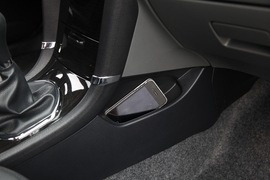 2012款众泰Z300对比海马M3文章配图
