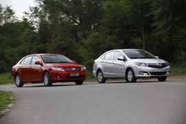 2012款众泰Z300对比海马M3文章配图