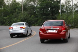 2012款众泰Z300对比海马M3文章配图