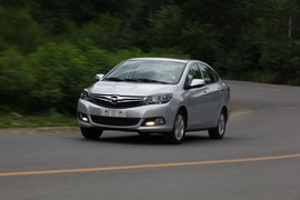 2013款海马M3深度试驾实拍