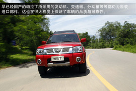 2013款郑州日产帕拉丁2.4L四驱纪念版豪华型试驾