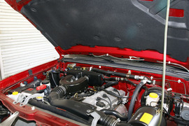 2013款郑州日产帕拉丁2.4L四驱纪念版豪华型试驾