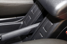 2013款郑州日产帕拉丁2.4L四驱纪念版豪华型试驾