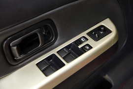 2013款郑州日产帕拉丁2.4L四驱纪念版豪华型试驾