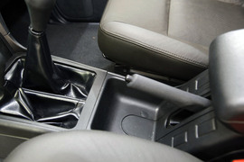 2013款郑州日产帕拉丁2.4L四驱纪念版豪华型试驾