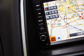 2013款郑州日产帕拉丁2.4L四驱纪念版豪华型试驾