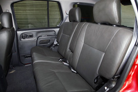 2013款郑州日产帕拉丁2.4L四驱纪念版豪华型试驾