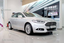 各种基本条件达到神车级别　实拍新蒙迪欧　