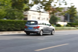 试驾2013款马自达5