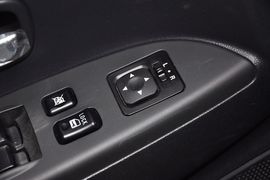 2013款广汽三菱新劲炫2.0L手动两驱舒适版