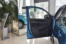 2013款广汽三菱新劲炫2.0L手动两驱舒适版