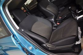 2013款广汽三菱新劲炫2.0L手动两驱舒适版