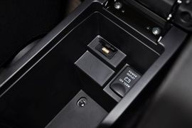 2013款广汽三菱新劲炫2.0L手动两驱舒适版