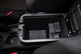 2013款广汽三菱新劲炫2.0L手动两驱舒适版