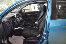 2013款广汽三菱新劲炫2.0L手动两驱舒适版