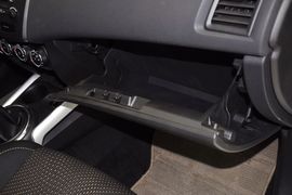 2013款广汽三菱新劲炫2.0L手动两驱舒适版