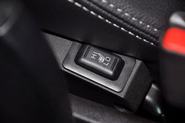 2013款广汽三菱新劲炫2.0L自动四驱旗舰版