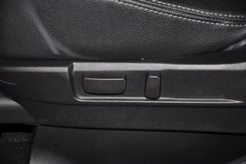 2013款广汽三菱新劲炫2.0L自动四驱旗舰版